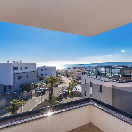 Apartments Luca Đảo Krk Ngoại thất bức ảnh