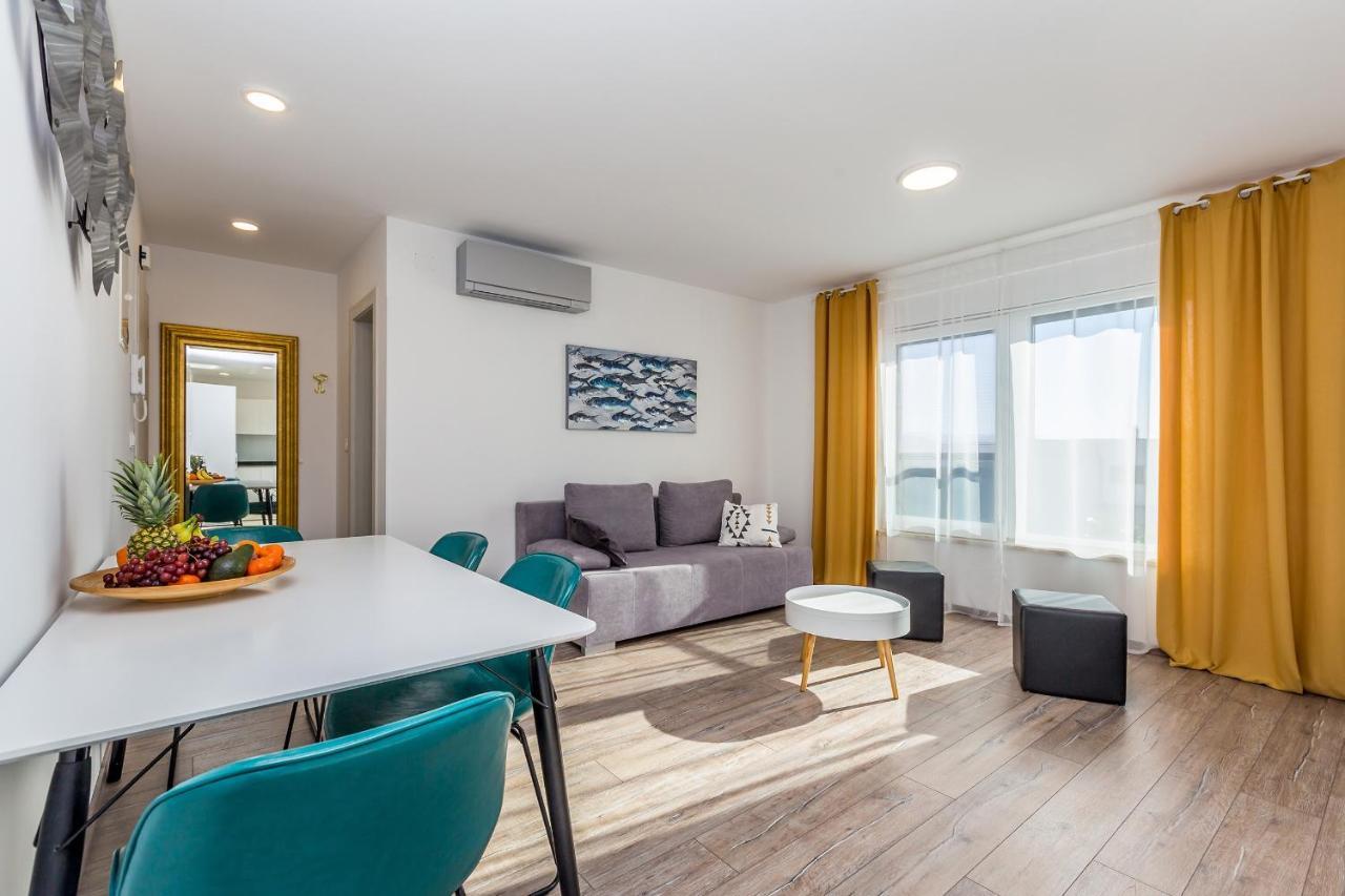 Apartments Luca Đảo Krk Ngoại thất bức ảnh