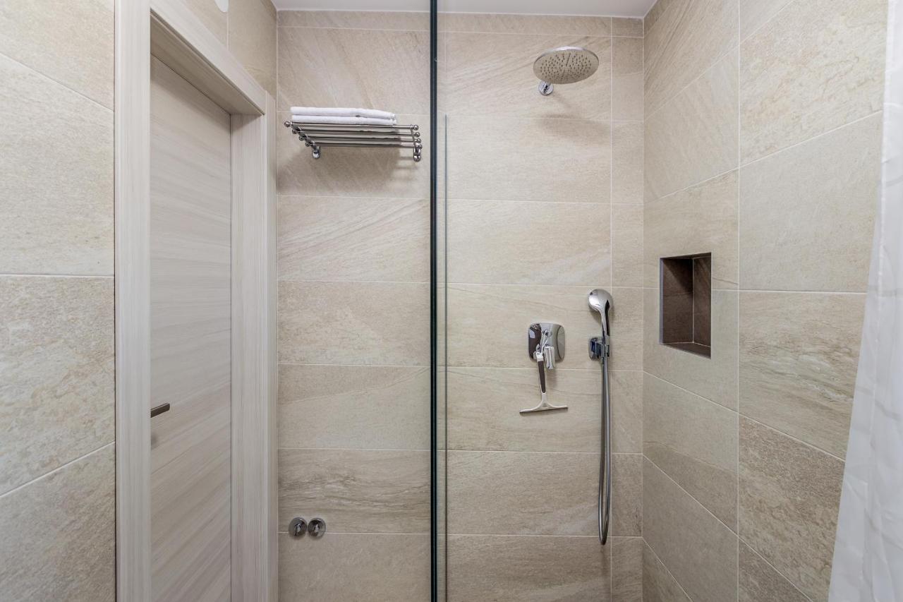 Apartments Luca Đảo Krk Ngoại thất bức ảnh