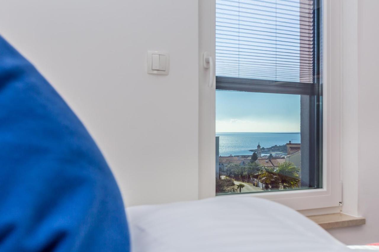 Apartments Luca Đảo Krk Ngoại thất bức ảnh